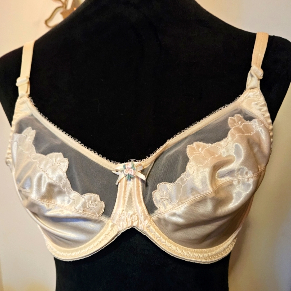 Vintage underline bra